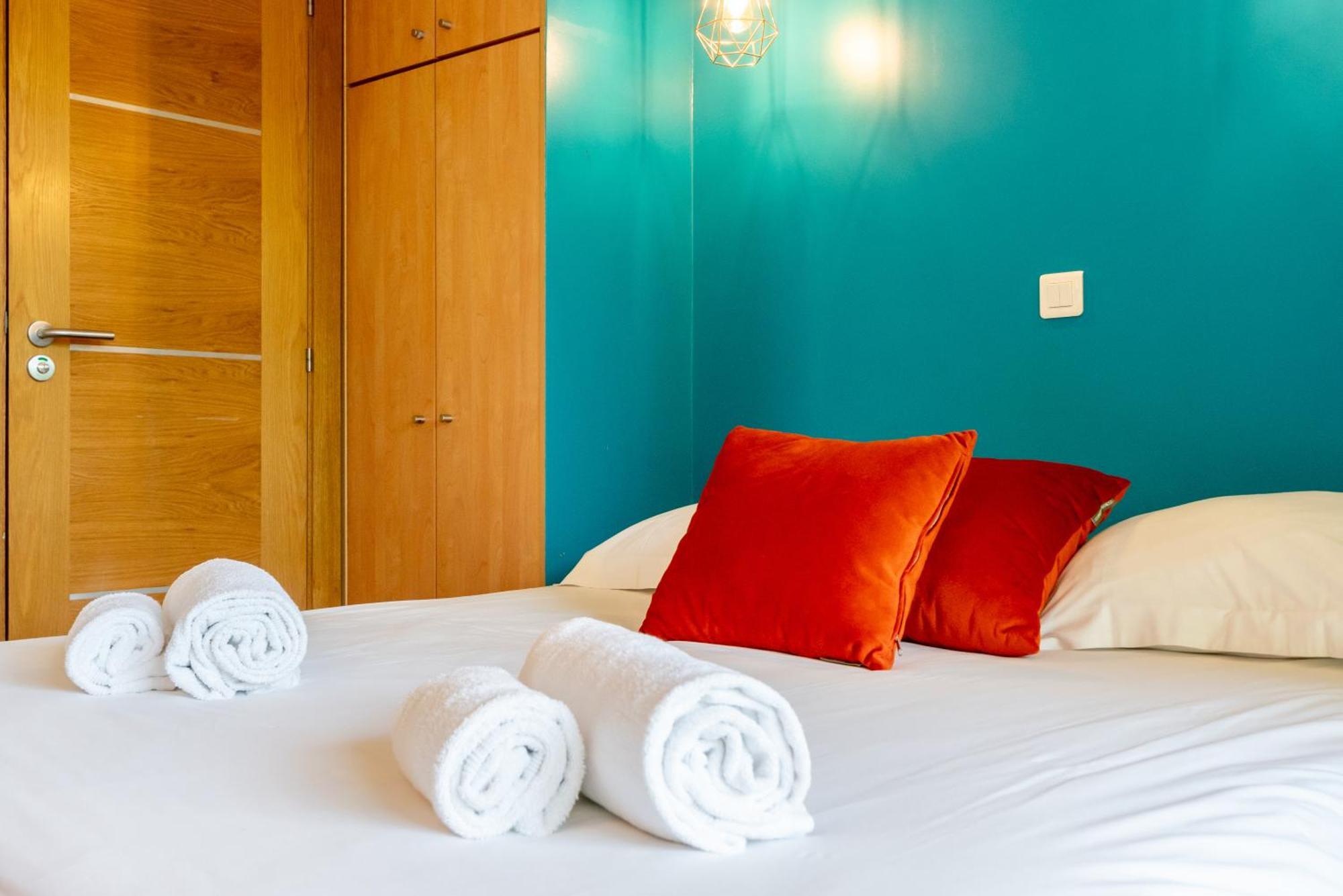Les 15 Pins & La Mer -Your Green Getaway Near Sea & Beach アンティーブ エクステリア 写真