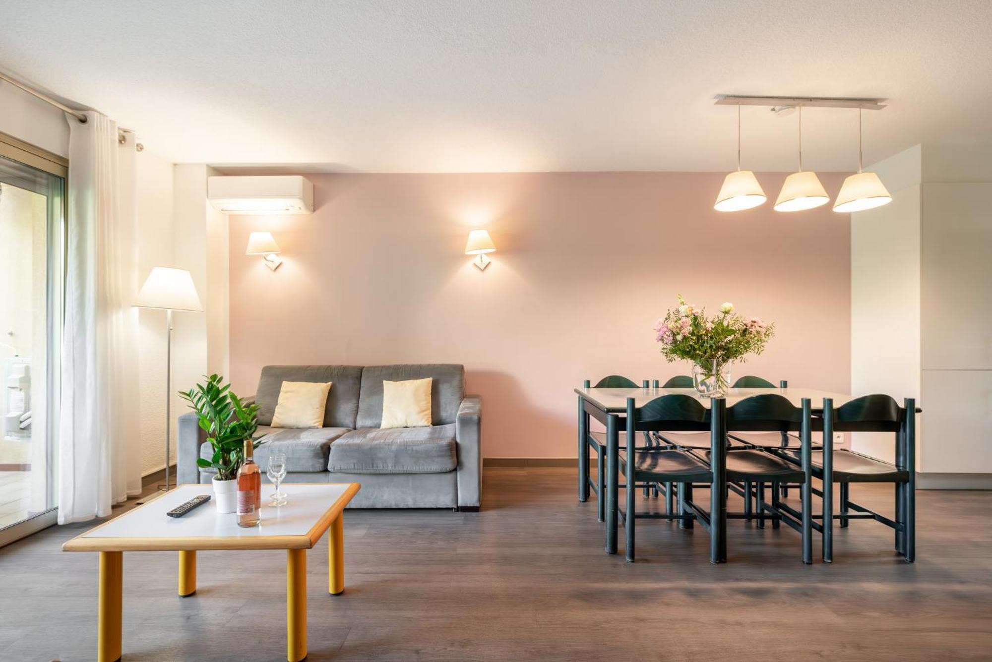 Les 15 Pins & La Mer -Your Green Getaway Near Sea & Beach アンティーブ エクステリア 写真