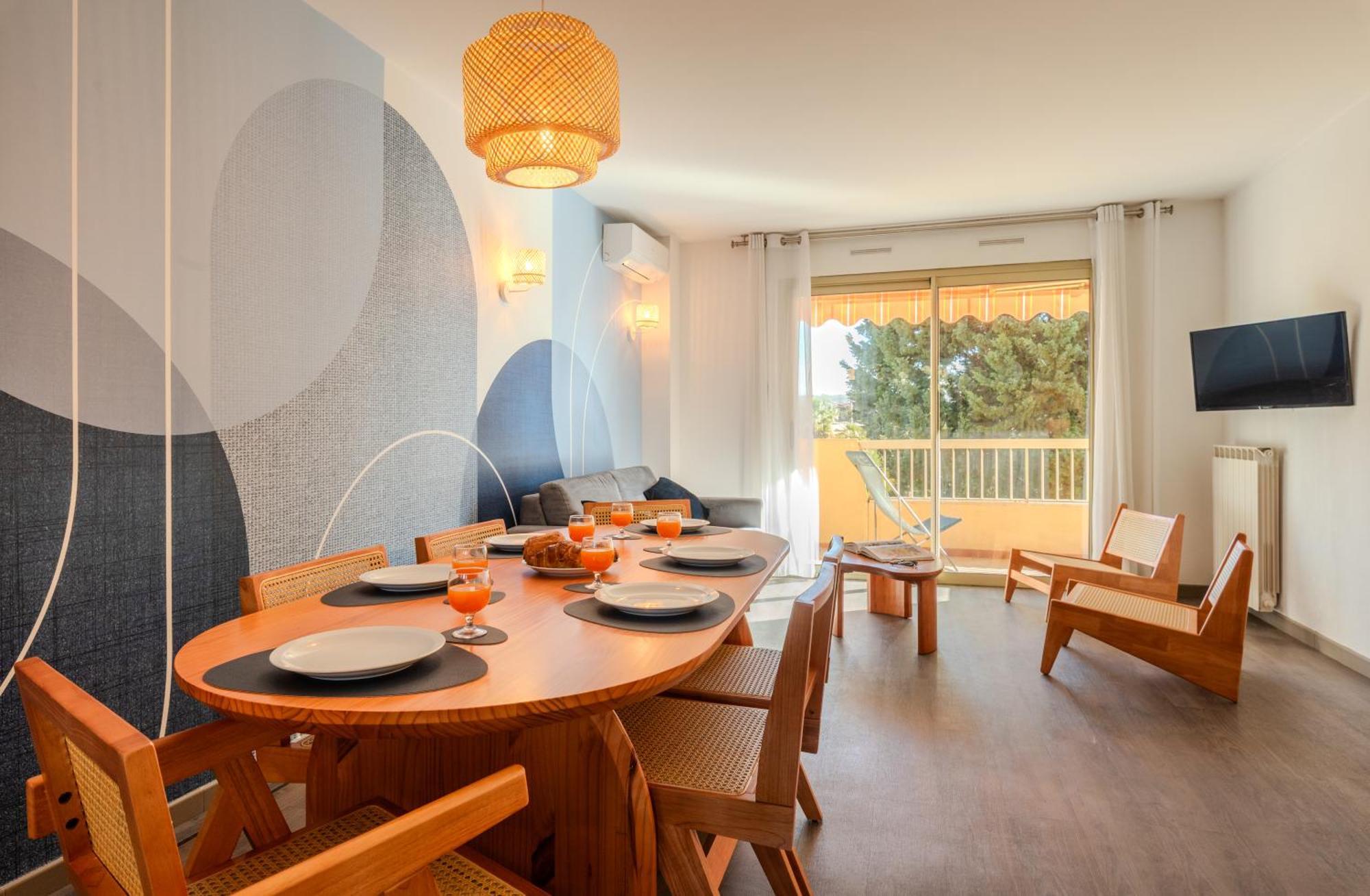 Les 15 Pins & La Mer -Your Green Getaway Near Sea & Beach アンティーブ エクステリア 写真