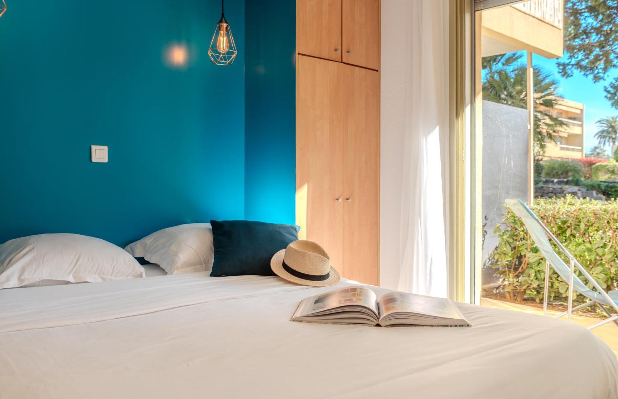 Les 15 Pins & La Mer -Your Green Getaway Near Sea & Beach アンティーブ エクステリア 写真